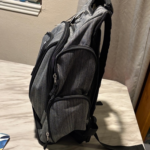 OGIO Charcoal Striped Men's Backpack - Picture 4 of 12